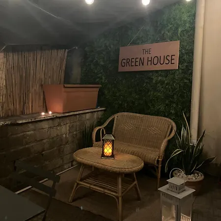 Apartment The House Rom